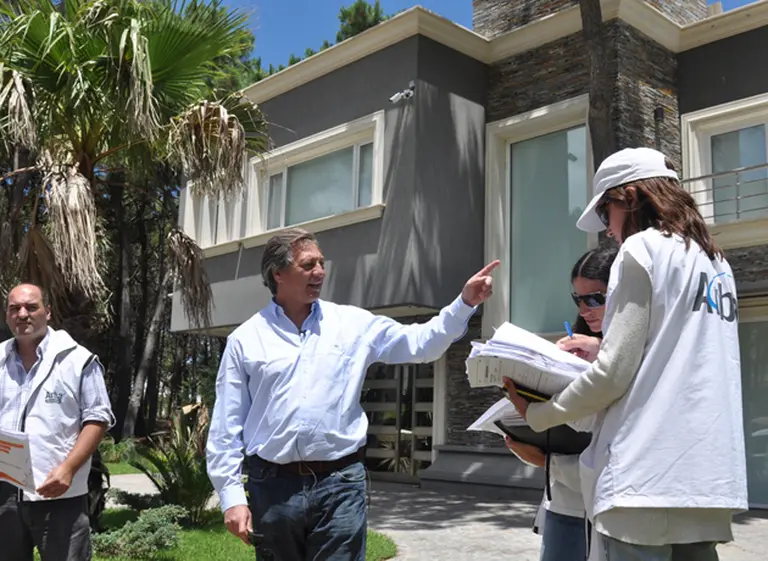 ARBA detectó en Pinamar 100 casas de lujo que estaban declaradas como baldí­os
