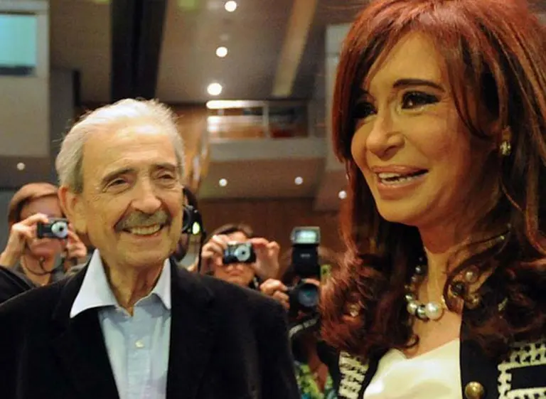 Cristina Kirchner decretó tres dí­as de duelo por la muerte de Juan Gelman