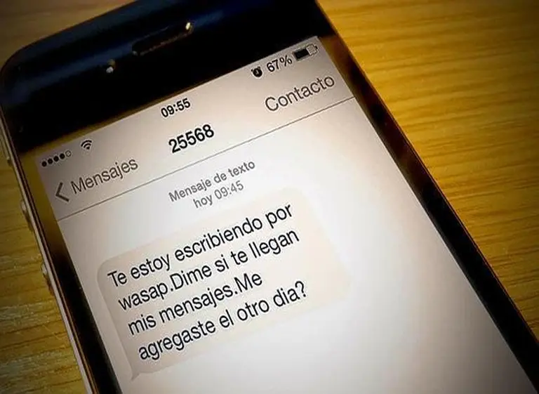 ¿Cómo funciona el fraude de los SMS Premium a través de WhatsApp?