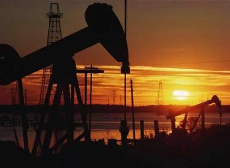 La Argentina volverí­a a importar crudo liviano después de veintidós años