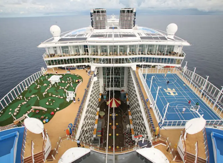 Cuáles son los diez cruceros más grandes e imponentes del mundo