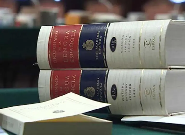 La Real Academia Española estudia incluir publicidad en su diccionario digital