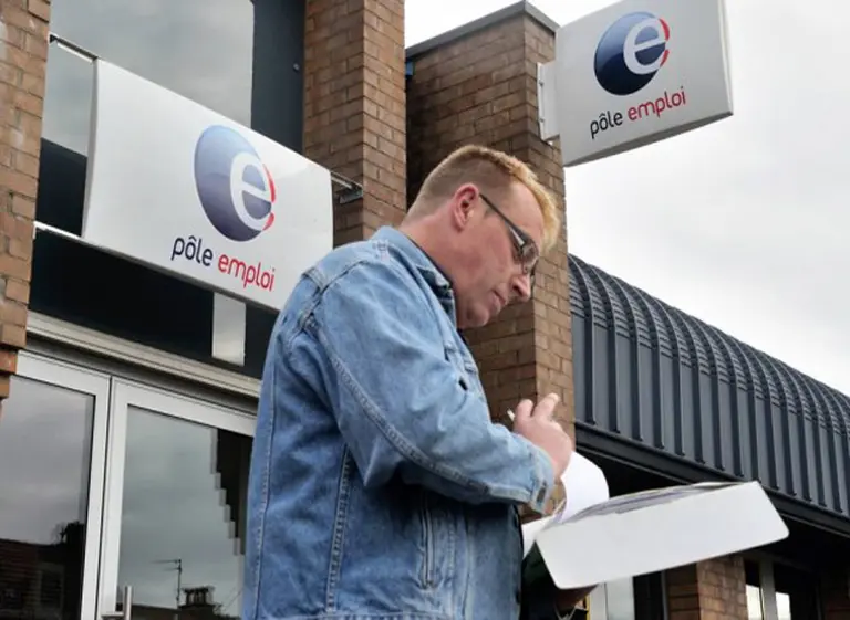 La tasa de desempleo de Francia escala al 10,4% en el tercer trimestre