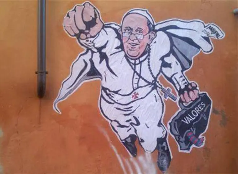 El Papa Francisco, convertido en un superhéroe en las redes sociales