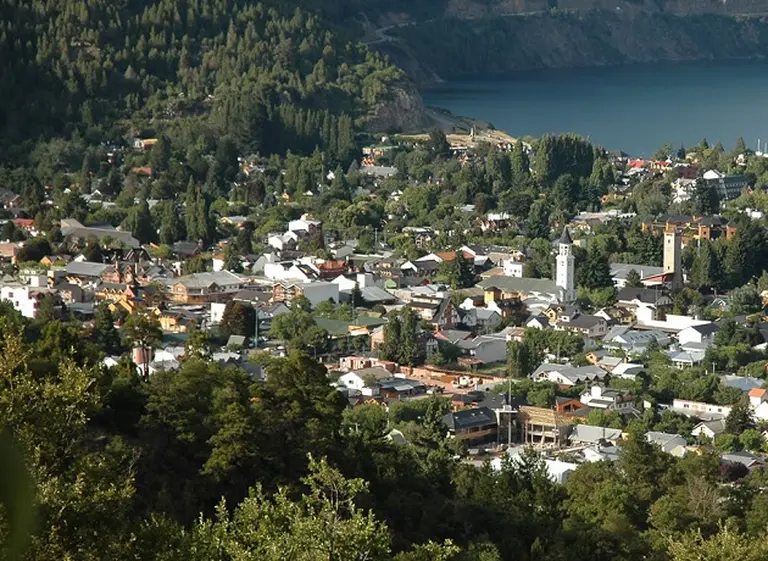 "El cambio conviene": el slogan que usan en San Martí­n de los Andes para seducir turistas chilenos