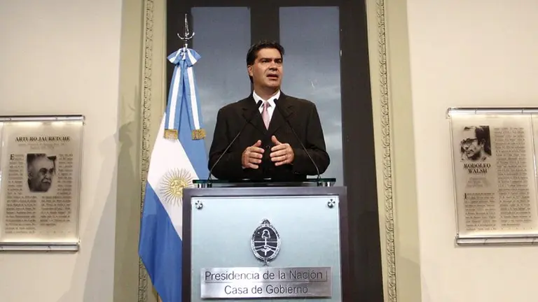 Enojado, Capitanich contestó las crí­ticas del Senado de Estados Unidos