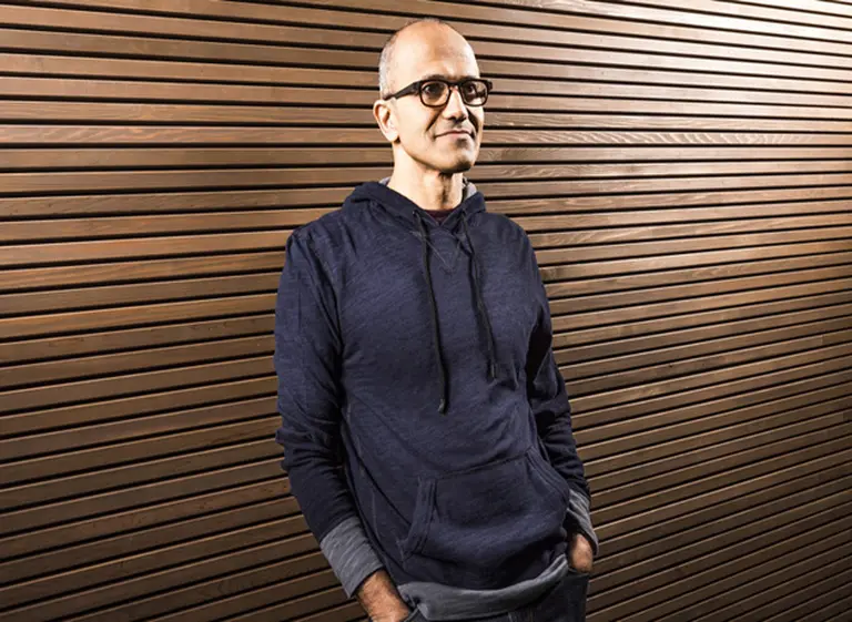 Se develó el misterio: Microsoft presentó a su nuevo CEO, el indio Satya Nadella