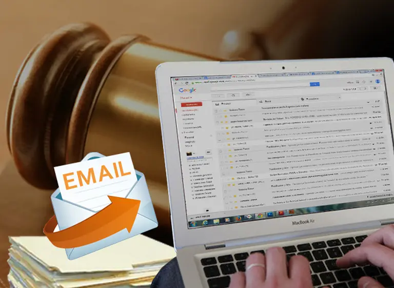 La empresa le descubrió un mail agraviante y lo despidió, pero la Justicia ordenó resarcirlo