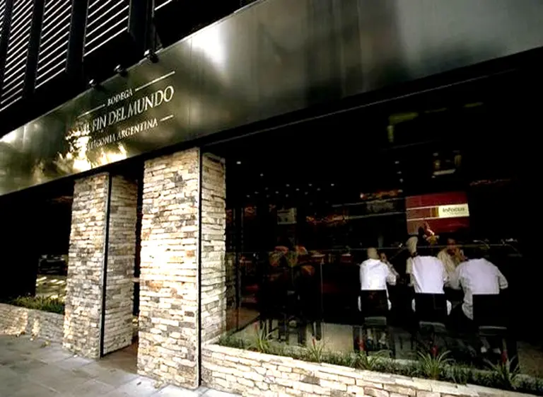 Eurnekian dice adiós a la gastronomí­a y cierra su restó de Palermo Hollywood