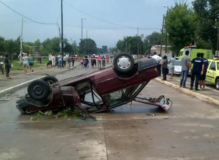 Tornado en Berazategui: un fuerte temporal generó destrozos en el municipio y hasta un apagón en la Ciudad