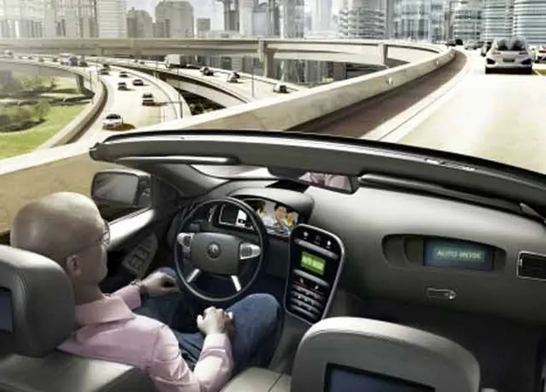 La nube informática transforma la industria automotriz y hace realidad el "auto conectado"