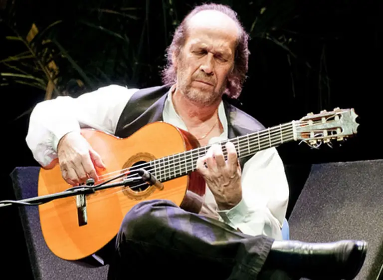 Falleció Paco de Lucí­a, el maestro de la guitarra flamenca