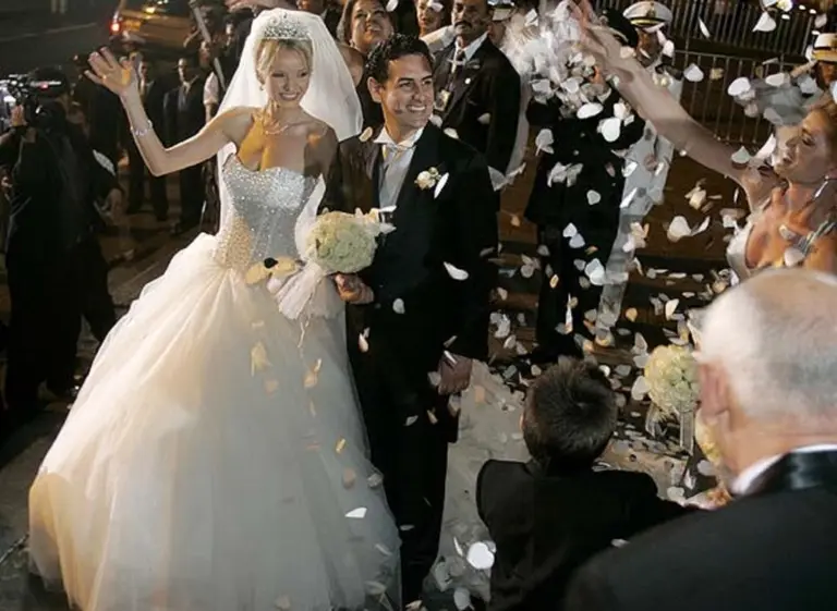 Las falsas bodas se imponen como fiesta temática y hasta hay novio de mentira