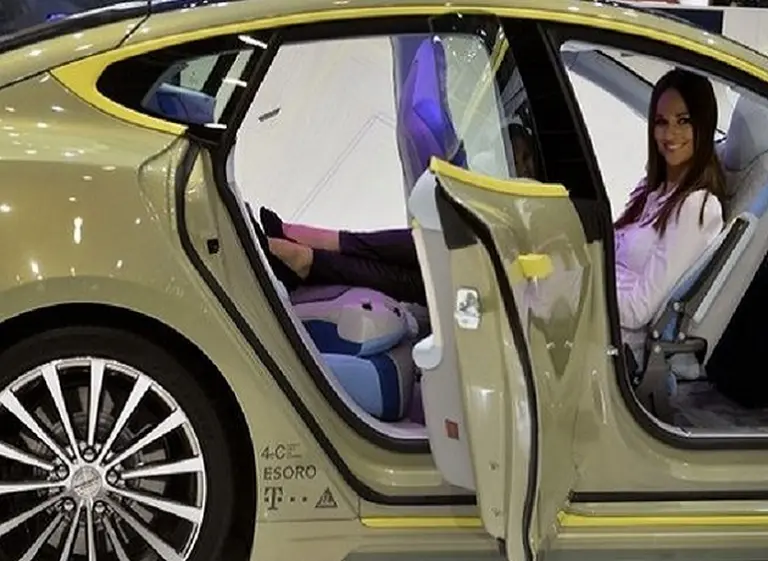 ¿Cómo es estar a bordo de un automóvil sin conductor?