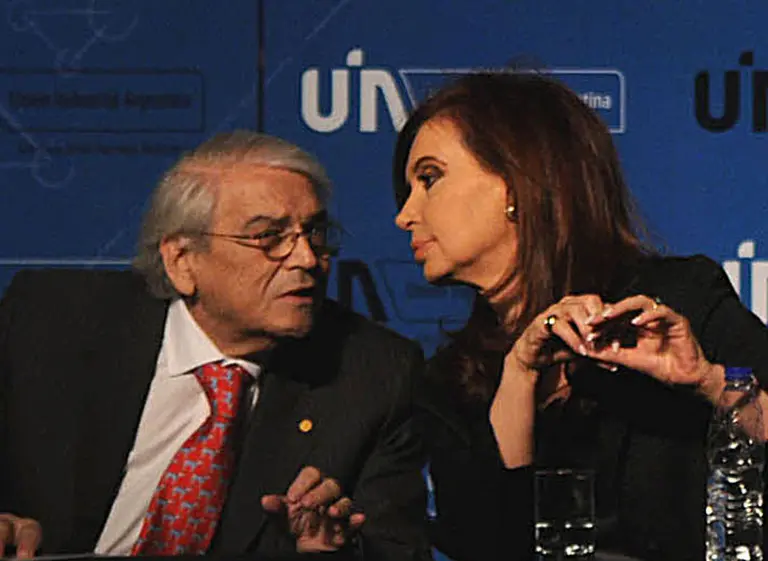 El Gobierno analizó los problemas de la economí­a con la UIA y prometió leyes para el sector