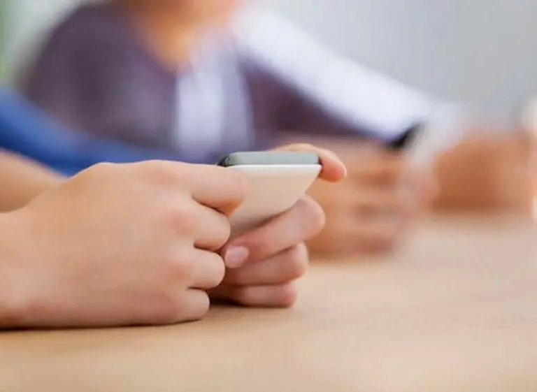 Cinco estrategias para integrar celulares a las aulas