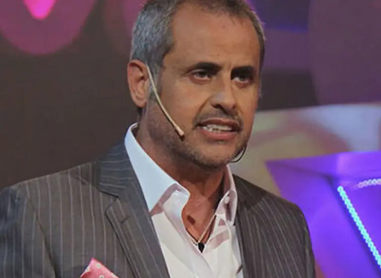 Jorge Rial "enojadí­simo" con Mirtha Legrand por su salida de América