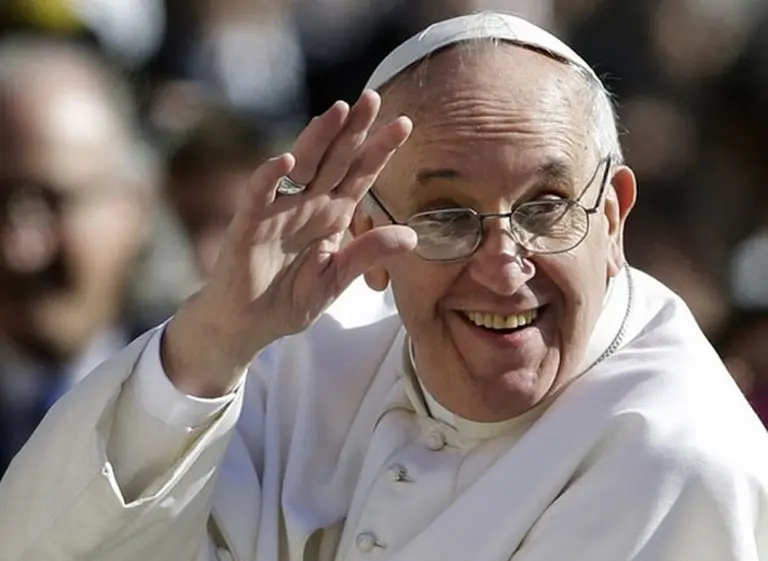 Otra sorpresa del Papa, ahora llamó a un cura de rí­o Negro: "Hola Pancho, te habla Bergoglio"