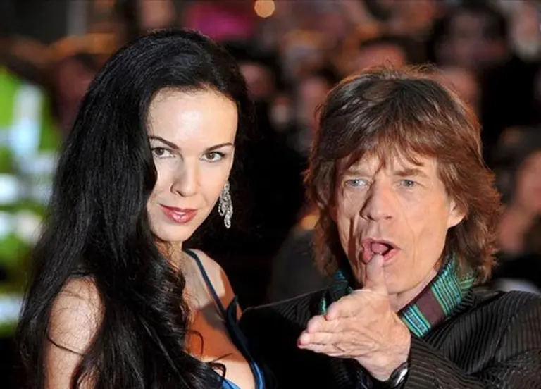 Los Rolling Stones suspenden un concierto en Australia por la muerte de la novia de Jagger