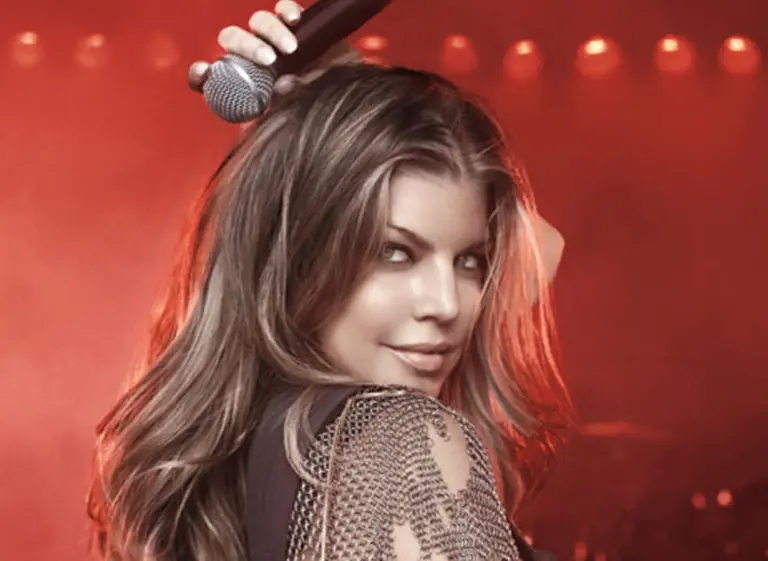 Fergie lanza Outspoken y Outspoken Intense de la mano de Avon