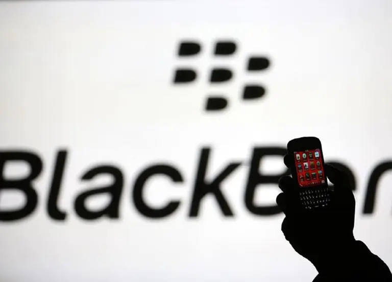 BlackBerry demanda a Facebook por patentes sobre mensajerí­a