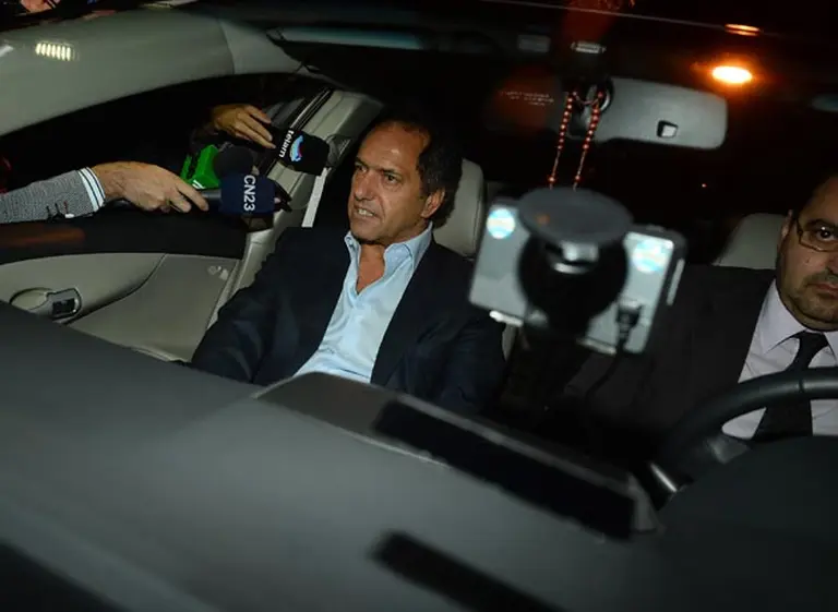 Reunión de gobernadores peronistas liderada por Scioli para normalizar al PJ