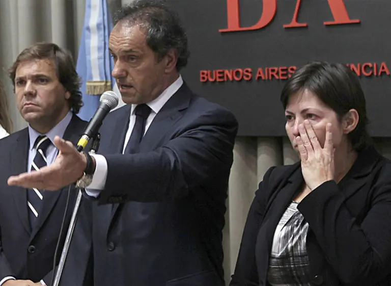 Habló la funcionaria de Scioli que recibió un "ladrillazo" tras la fallida negociación con maestros: "Es un acto contra la democracia"