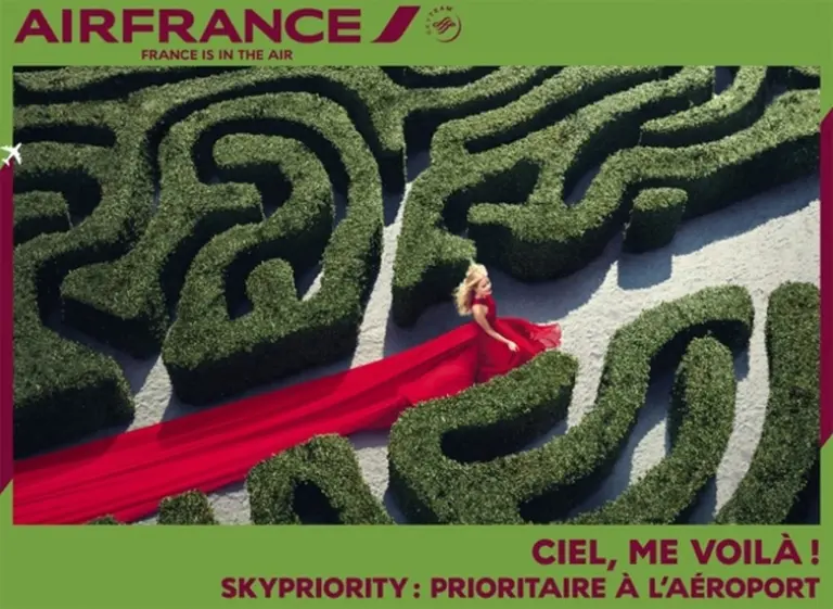 Air France presenta su nuevo slogan con una original campaña publicitaria