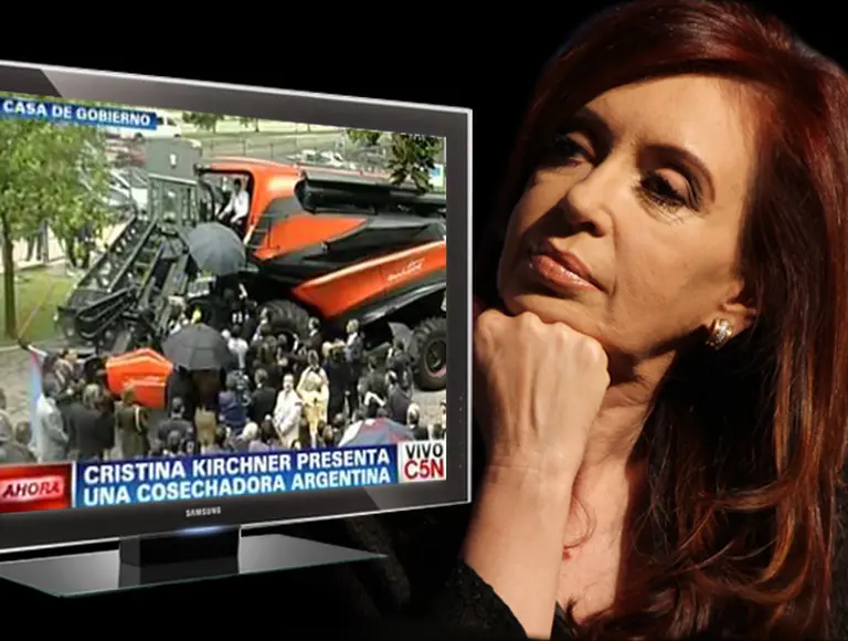 El escandaloso final de las cosechadoras de Angola vuelve a dejar al desnudo el "relato industrialista"