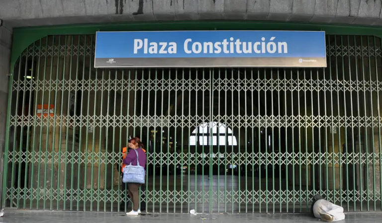 Estación Plaza Constitución