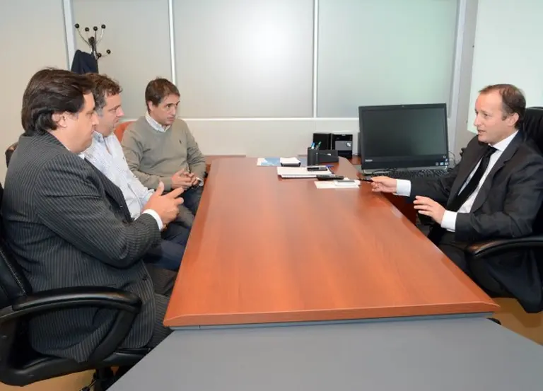 Martí­n Insaurralde ahora se consolida como el candidato bonaerense de Scioli