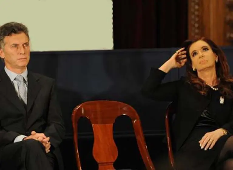 Macri prometió mantener la estatización de YPF y de las AFJP, y la Asignación por Hijo