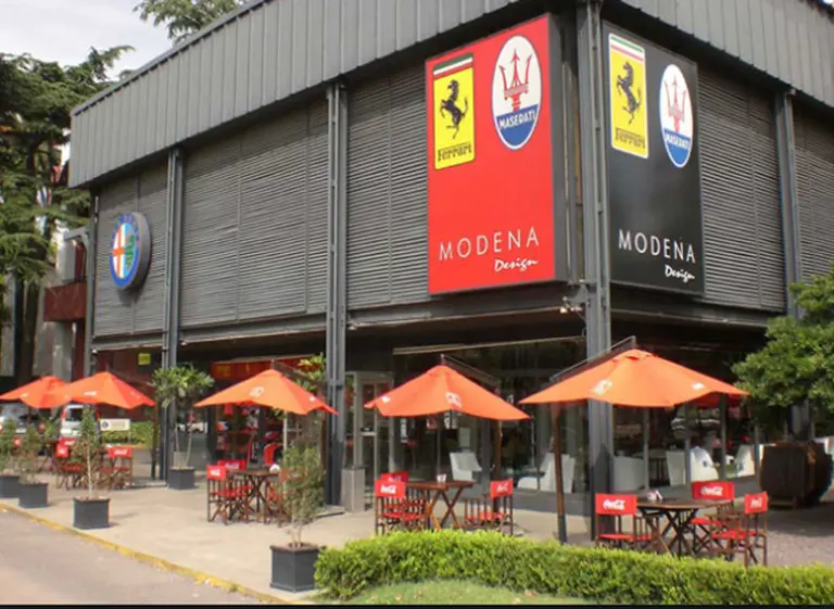 Mercedes Benz ahora pasa a controlar el tradicional restó Módena