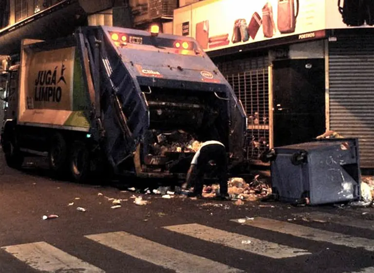 Polémico: quieren instalar en la Reserva Ecológica una terminal para camiones de basura