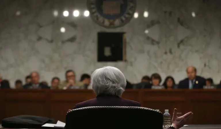 Pronostican que la Reserva Federal mantendrá las tasas hasta junio a la espera del plan económico de Trump