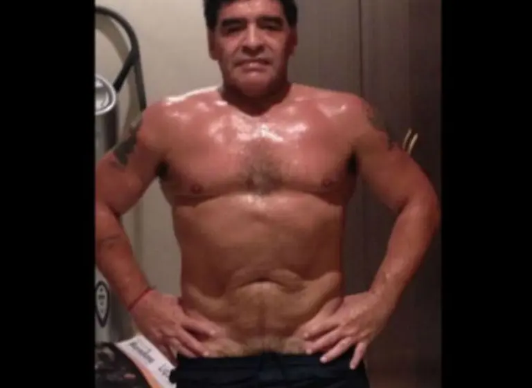 Maradona entrena fuerte en Dubai y muestra su impecable estado fí­sico