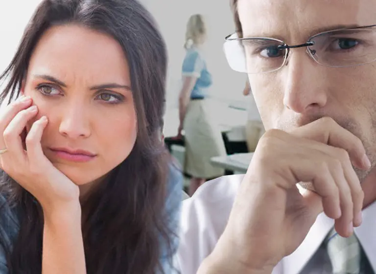 Una cosa es destrato, otra es mobbing: deberán pagarle daño moral por cambio de tareas y hablarle de "mal modo"