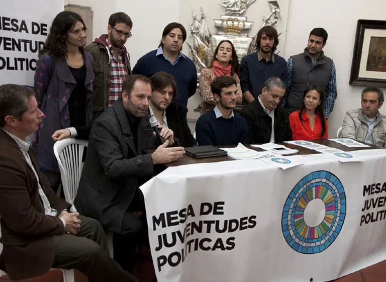 Dirigentes de La Cámpora, el PRO y la UCR, juntos en la lucha contra el consumo de drogas