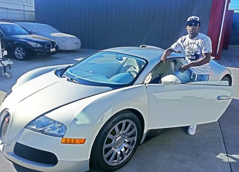 Floyd Mayweather Jr. se regala un Bugatti de 3 millones de dólares