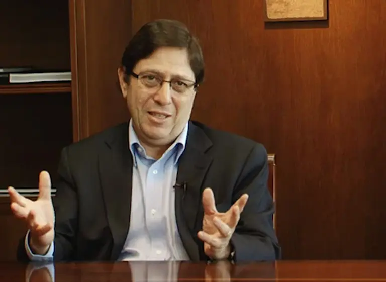 Miguel Kiguel: "Hay que dejar correr al dólar y luego darle un mazazo"