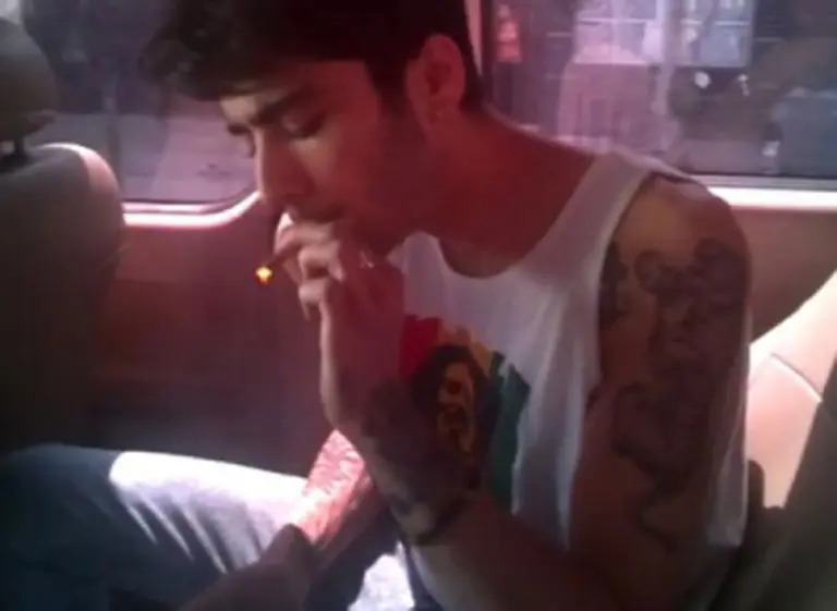 La "gran Justin": un video muestra a los "One Direction" fumando marihuana