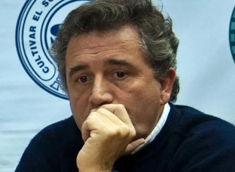 Más cambios en el Gabinete: reemplazan a Buryaile por el titular de la Sociedad Rural en Agroindustria