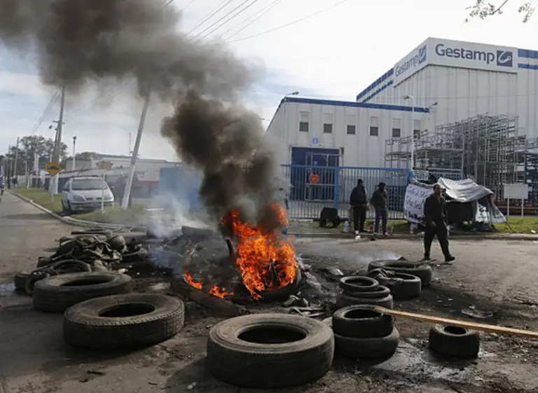 Nuevos incidentes en Gestamp: la empresa impide el ingreso de trabajadores a la planta