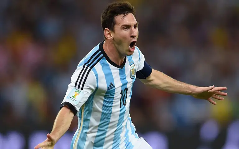 ¿En qué invierten su dinero Messi, Ronaldo, Neymar y otros famosos?