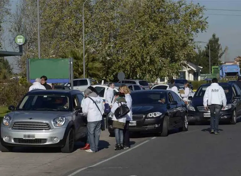 ARBA retuvo 7 vehí­culos de alta gama por deudas que superan los $160.000