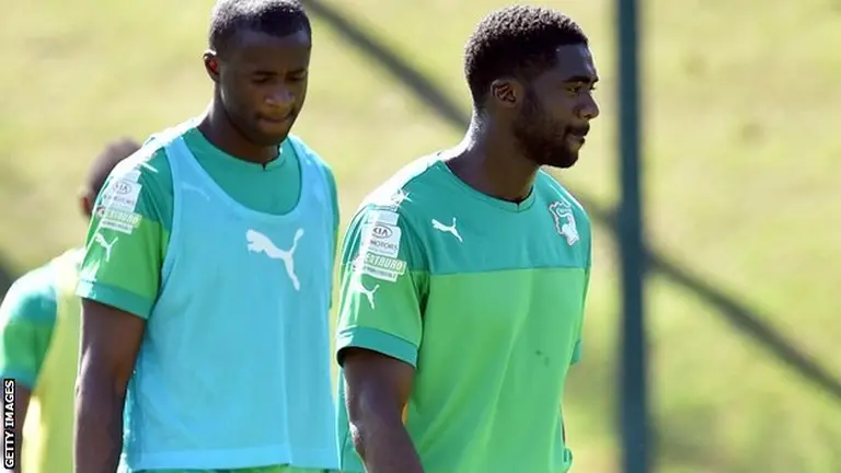 Dos marfileños dejan la concentración por la muerte de su hermano