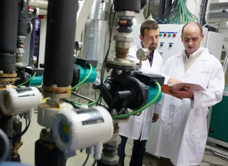 Cada vez más empresas profundizan en investigación y desarrollo, pero no formalizan esos logros en procesos