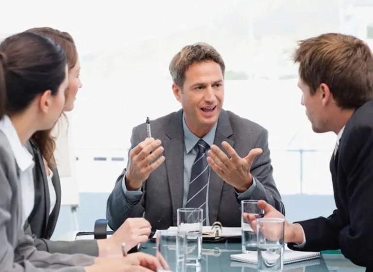 Los mejores lí­deres buscan el feedback de sus colaboradores