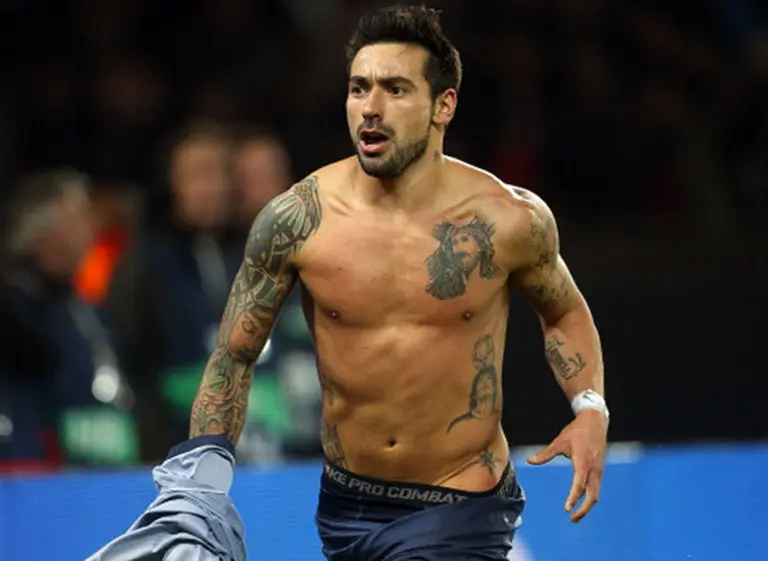 Casi 30 millones de euros, la oferta para el "Pocho" Lavezzi si va a China