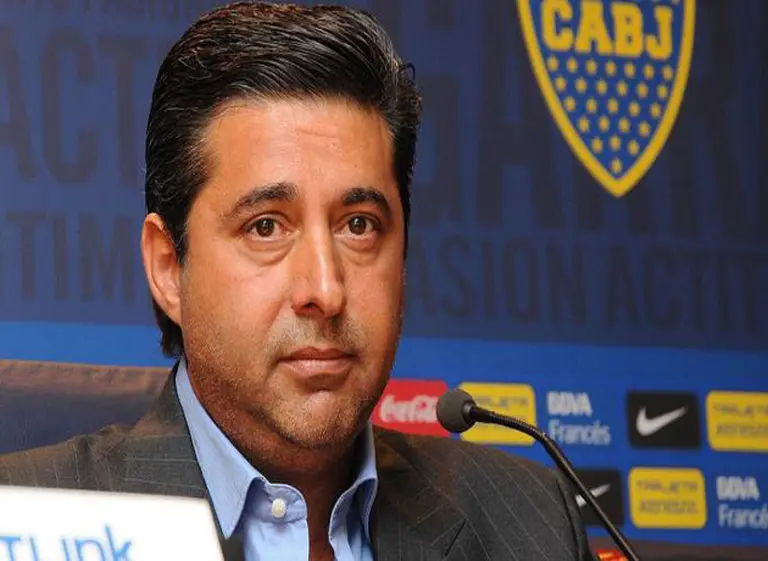Angelici culpa a los fondos buitre por no haber cerrado con Riquelme